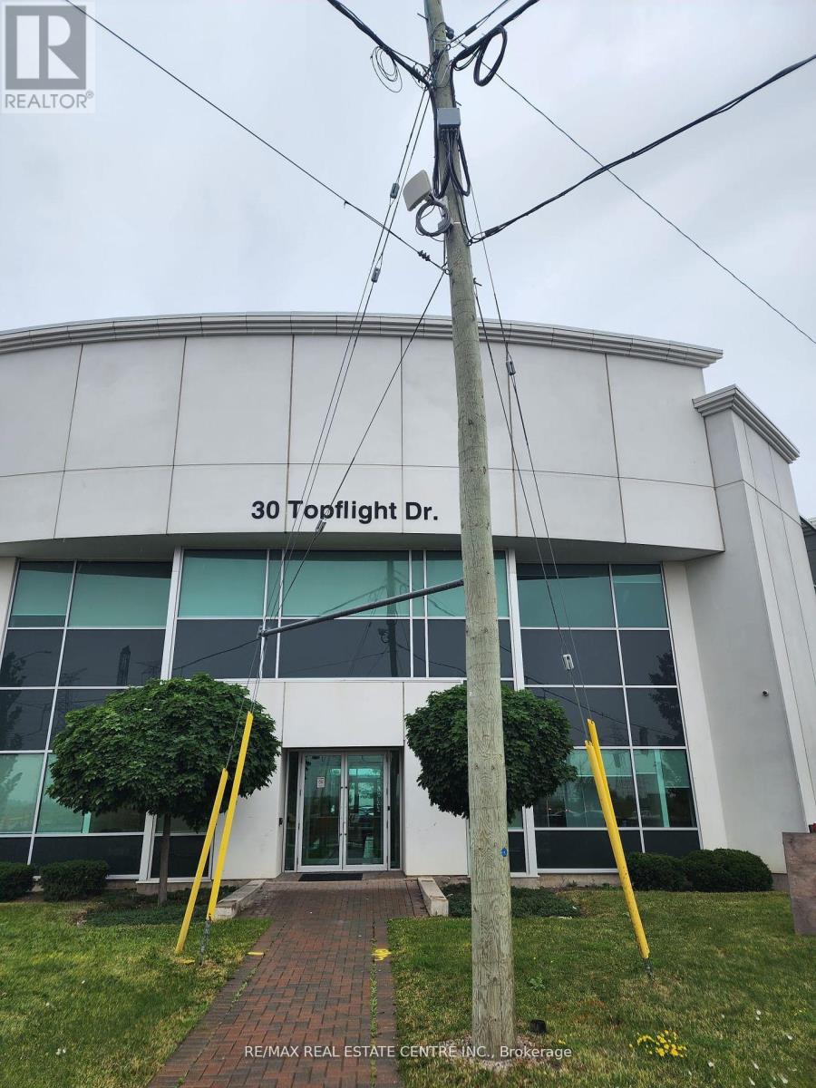 7 - 30 TOPFLIGHT DRIVE, Mississauga, Ontario