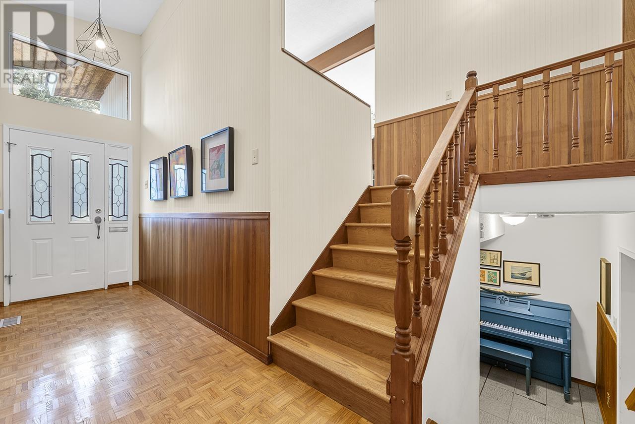 Property at 4925 2 AVENUE image 2