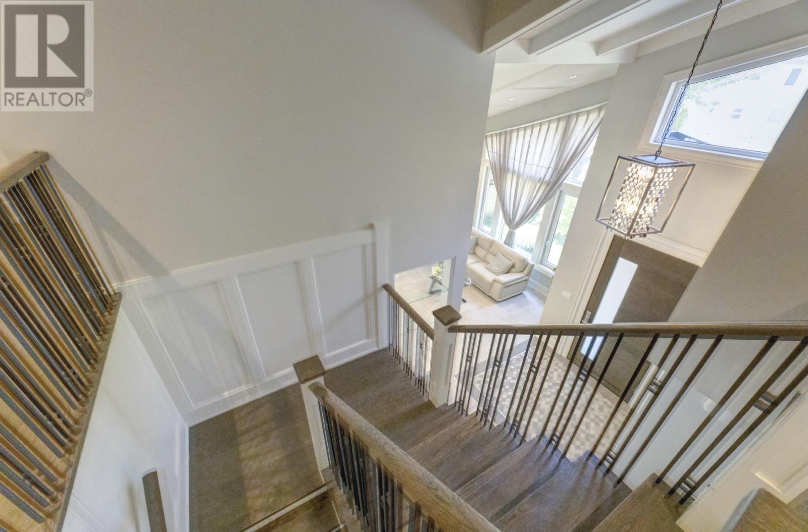 Listing Picture 16 of 37 : 952 SPERLING AVENUE, Burnaby / 本拿比 - 魯藝地產 Yvonne Lu Group - MLS Medallion Club Member