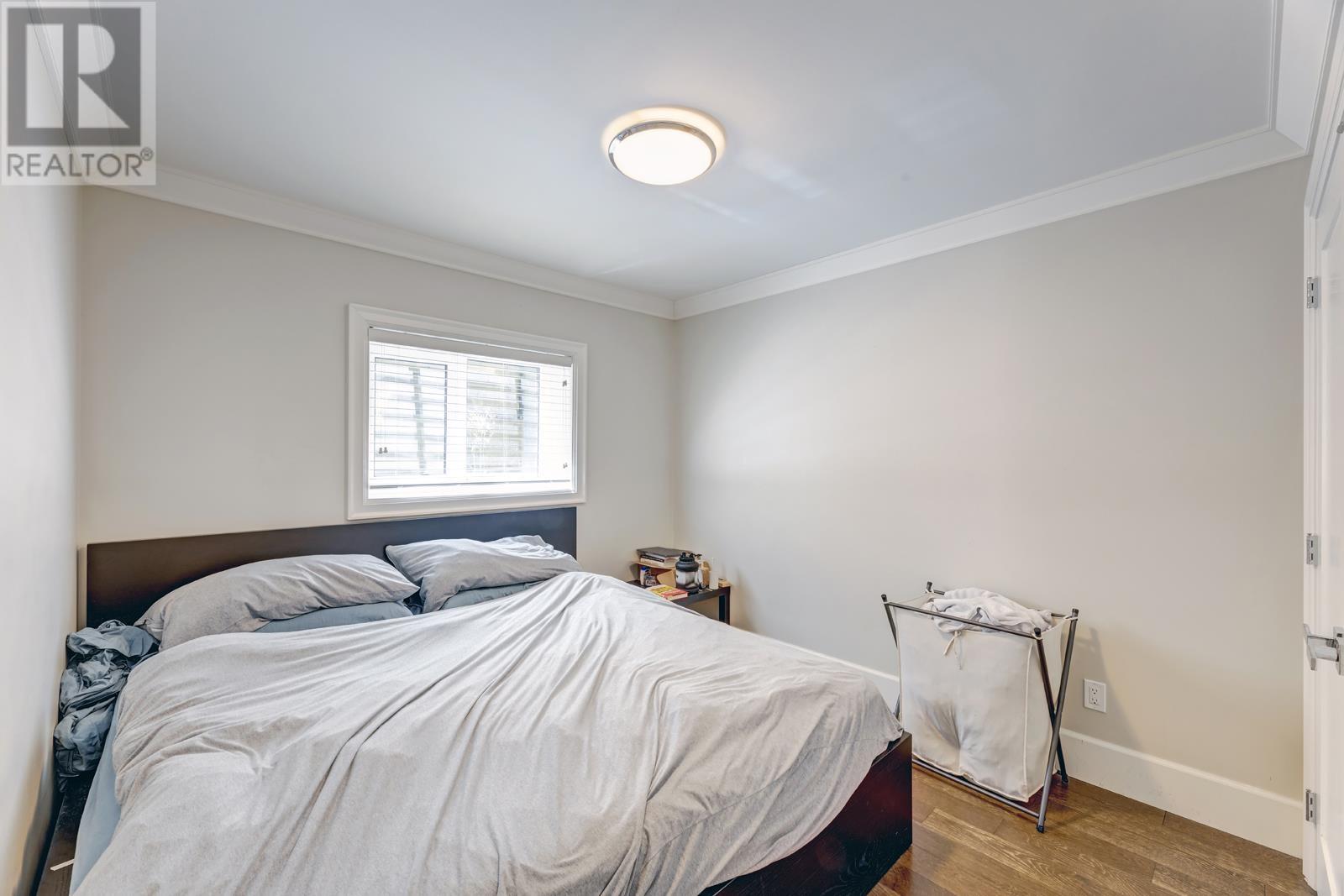 Listing Picture 33 of 37 : 952 SPERLING AVENUE, Burnaby / 本拿比 - 魯藝地產 Yvonne Lu Group - MLS Medallion Club Member