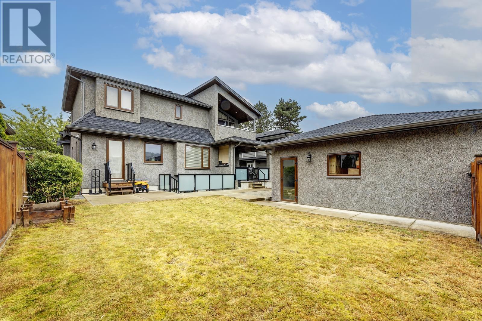 Listing Picture 37 of 37 : 952 SPERLING AVENUE, Burnaby / 本拿比 - 魯藝地產 Yvonne Lu Group - MLS Medallion Club Member