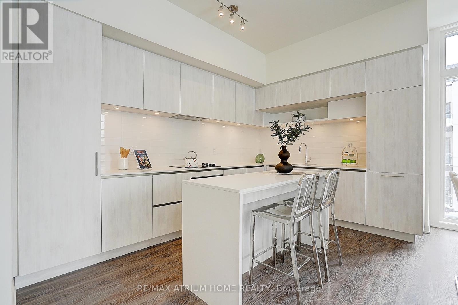 Property at 1103 - 12 DAVID EYER ROAD image 4