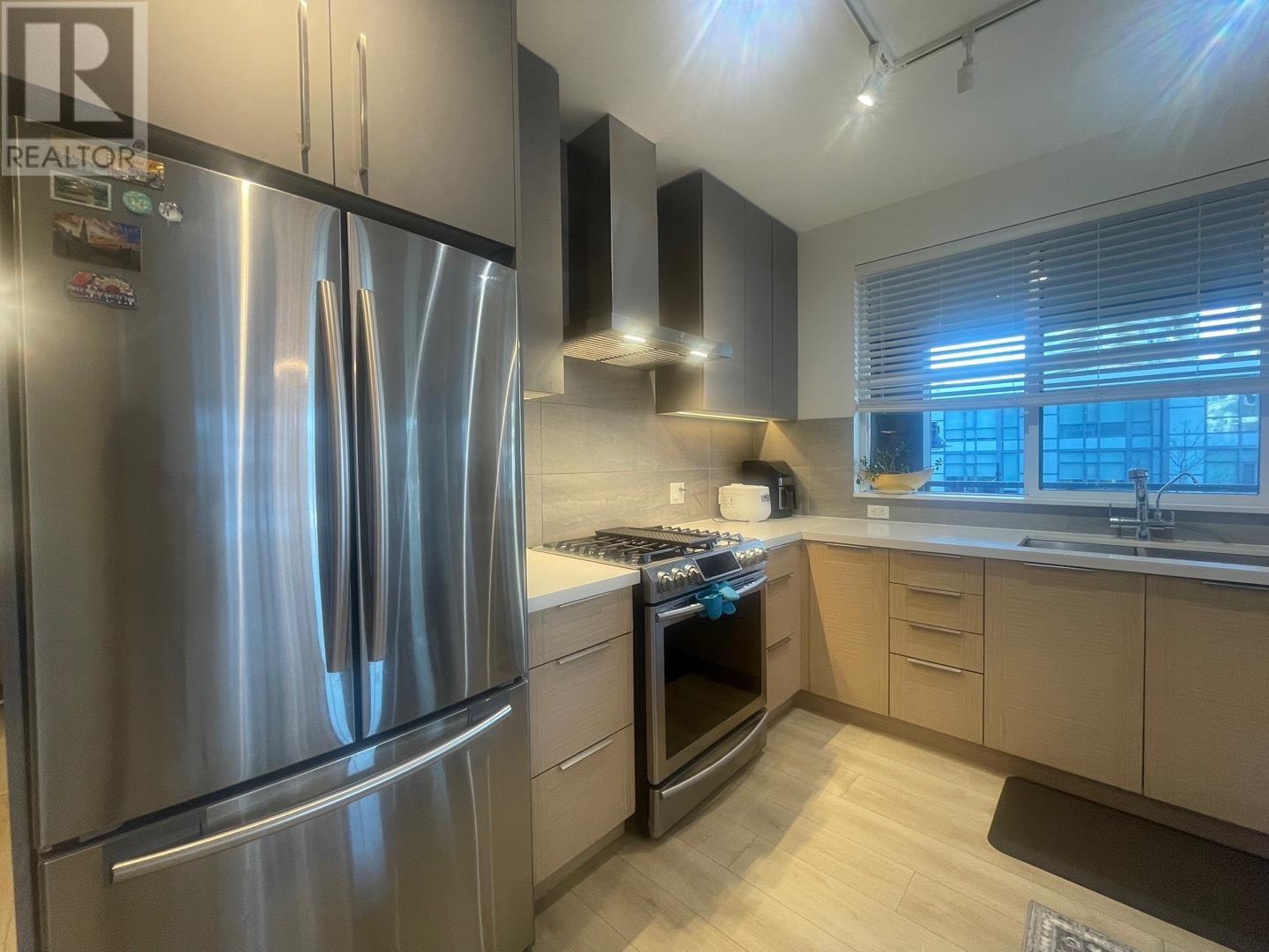 212 603 Regan Avenue, Coquitlam, British Columbia  V3J 0K2 - Photo 8 - R2954817