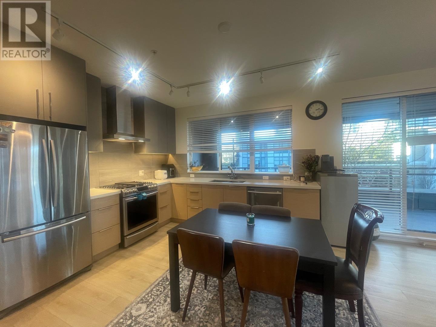 212 603 Regan Avenue, Coquitlam, British Columbia  V3J 0K2 - Photo 11 - R2954817
