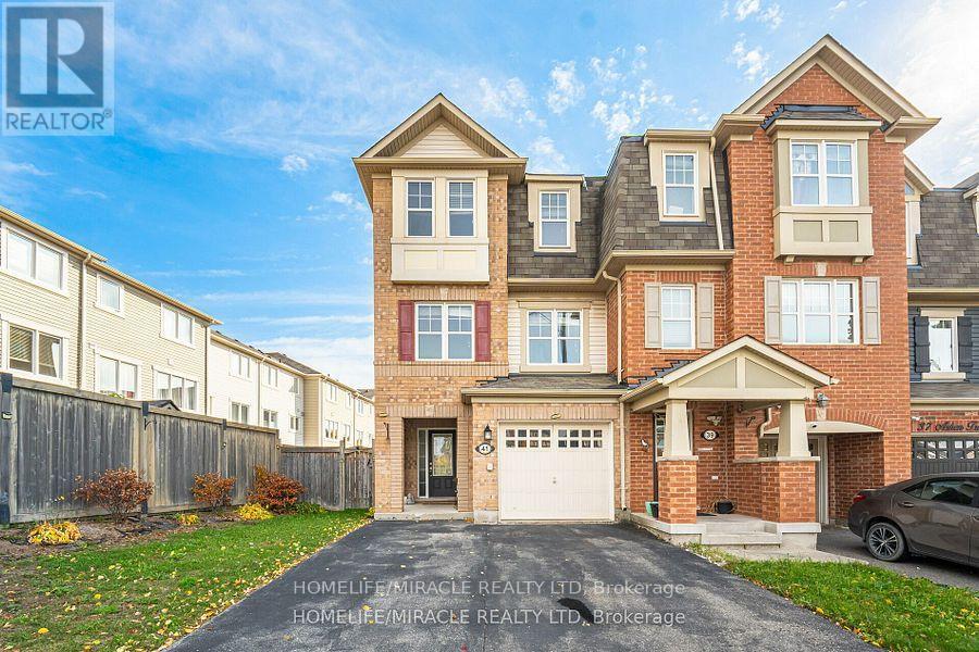 41 Ashen Tree Lane, Brampton, Ontario  L7A 0T1 - Photo 1 - W11977600