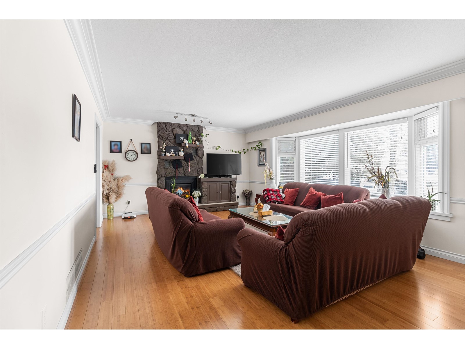Property at 9234 115 STREET image 5