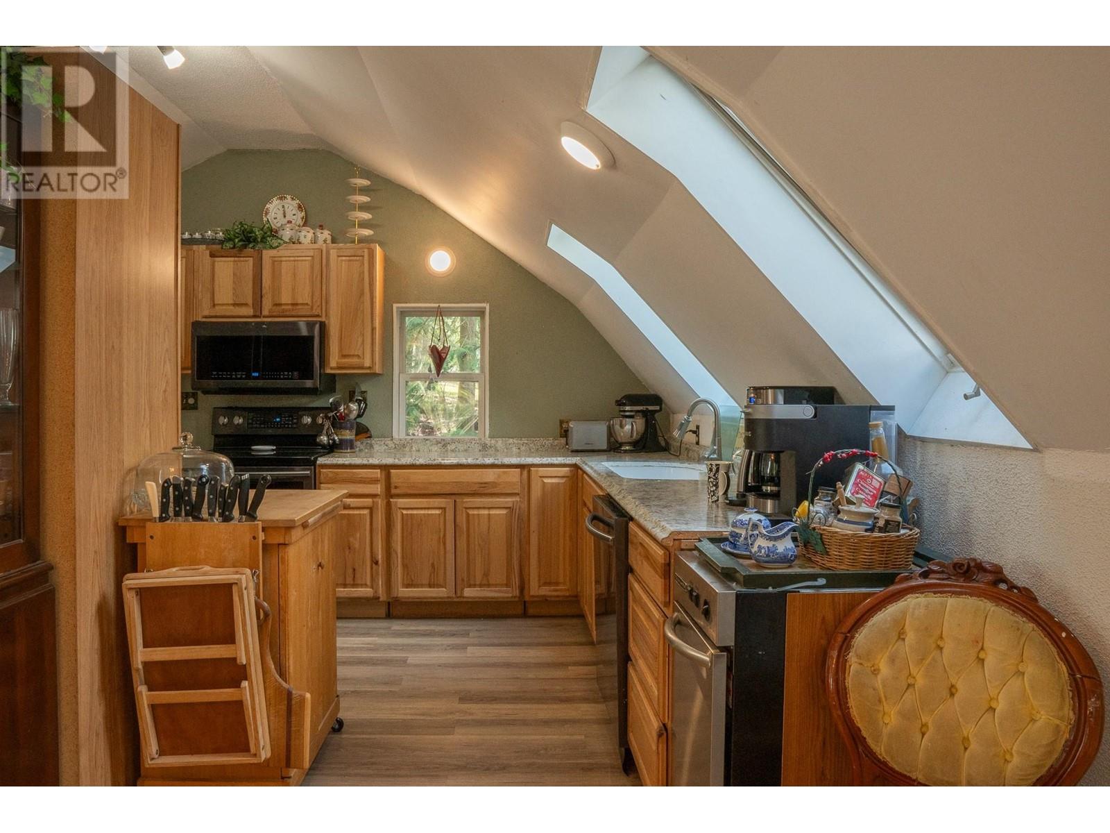 1766 Riondel  N Road, Riondel, British Columbia  V0B 2B0 - Photo 24 - 10335753