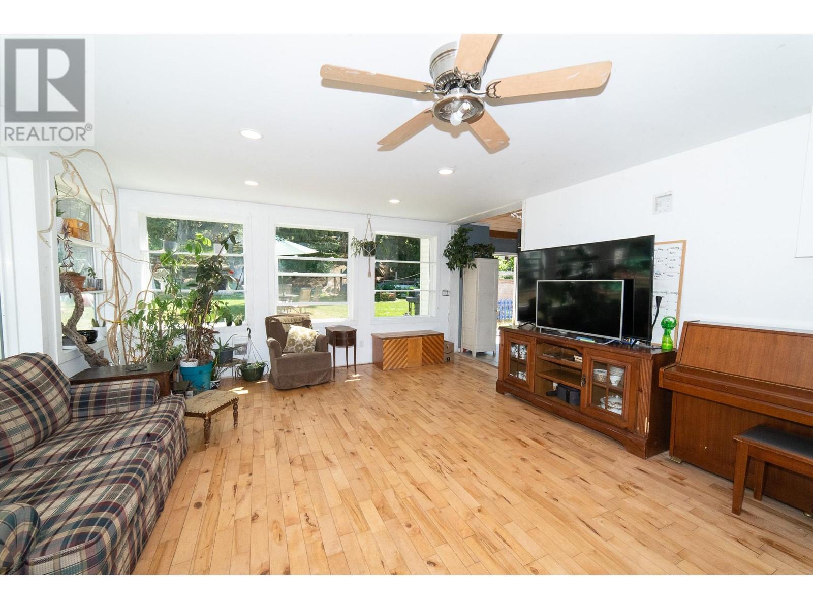 1766 Riondel  N Road, Riondel, British Columbia  V0B 2B0 - Photo 45 - 10335753