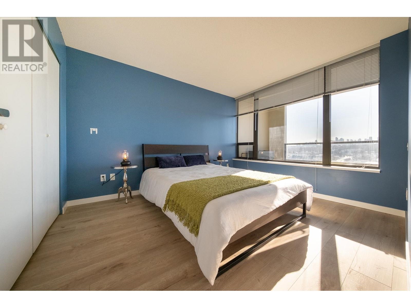 Listing Picture 10 of 23 : 1907 4118 DAWSON STREET, Burnaby / 本拿比 - 魯藝地產 Yvonne Lu Group - MLS Medallion Club Member