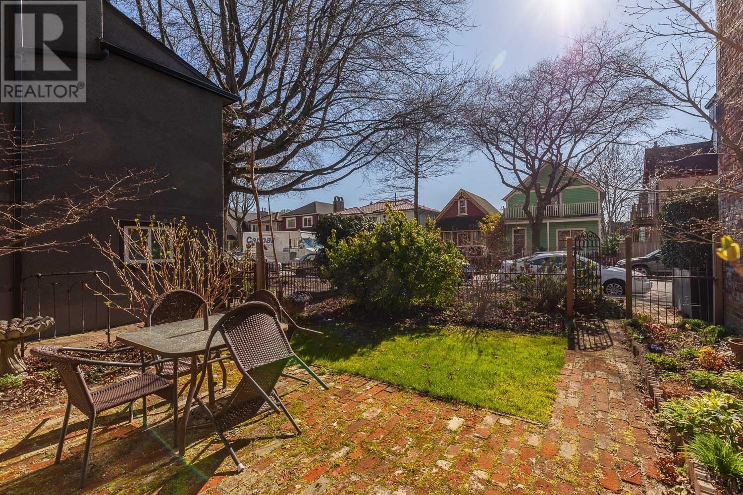 Listing Picture 9 of 10 : 511 E GEORGIA STREET, Vancouver / 溫哥華 - 魯藝地產 Yvonne Lu Group - MLS Medallion Club Member