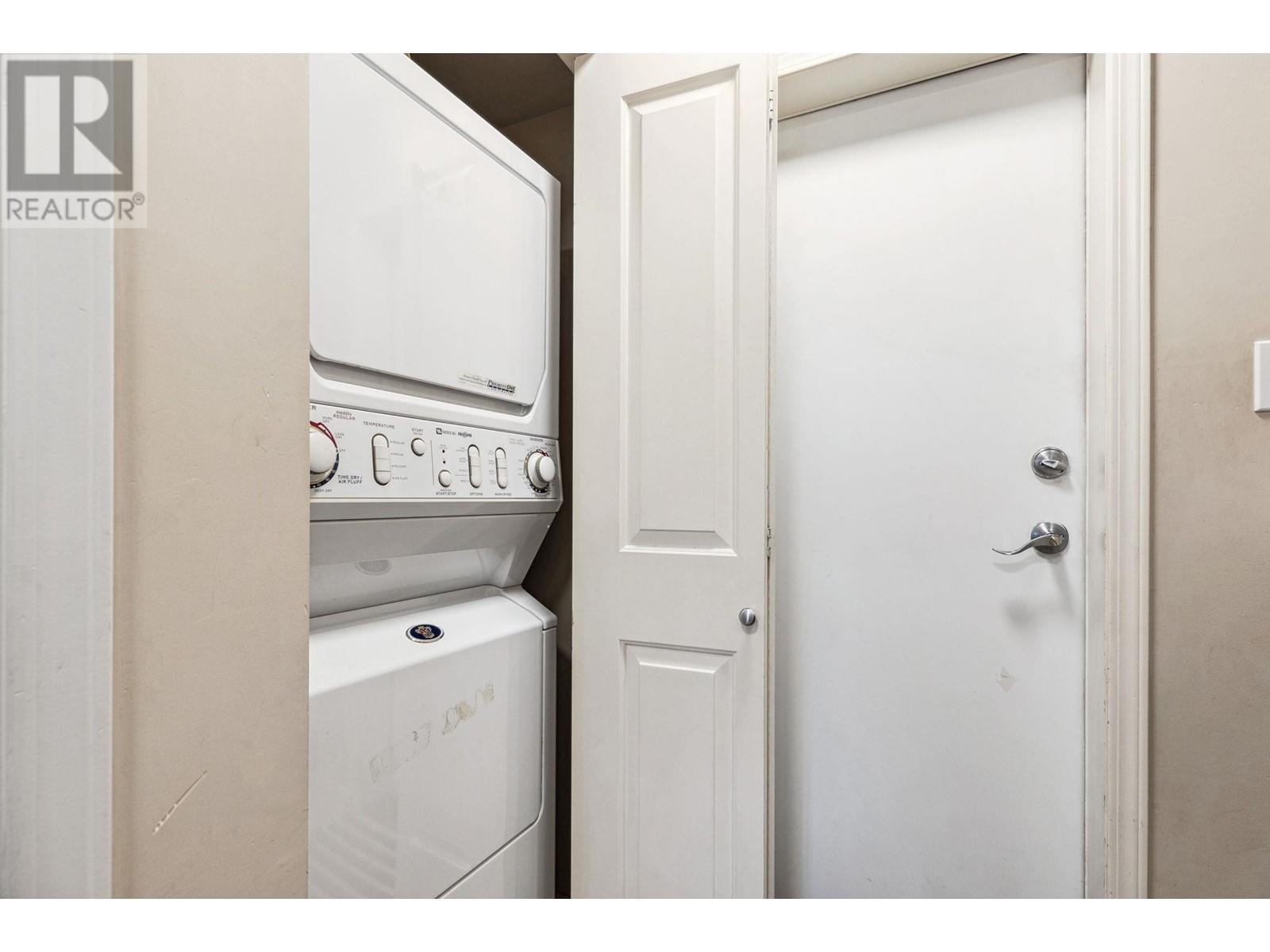 Listing Picture 16 of 24 : 45 7233 HEATHER STREET, Richmond / 烈治文 - 魯藝地產 Yvonne Lu Group - MLS Medallion Club Member