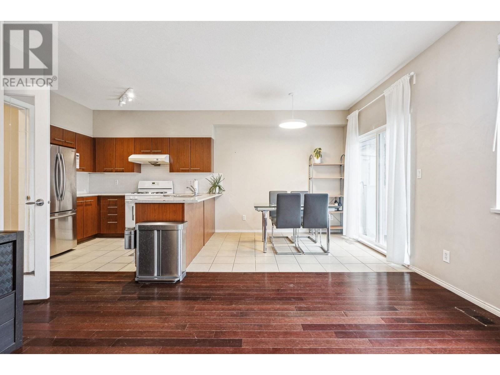 Listing Picture 6 of 24 : 45 7233 HEATHER STREET, Richmond / 烈治文 - 魯藝地產 Yvonne Lu Group - MLS Medallion Club Member