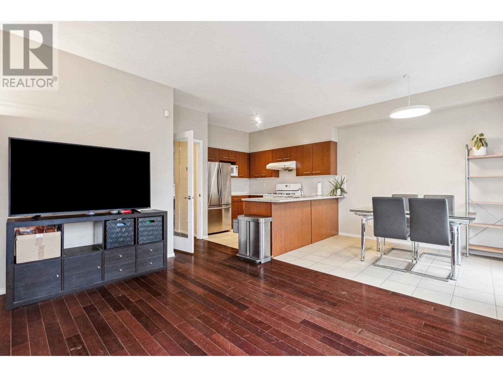 Listing Picture 7 of 24 : 45 7233 HEATHER STREET, Richmond / 烈治文 - 魯藝地產 Yvonne Lu Group - MLS Medallion Club Member