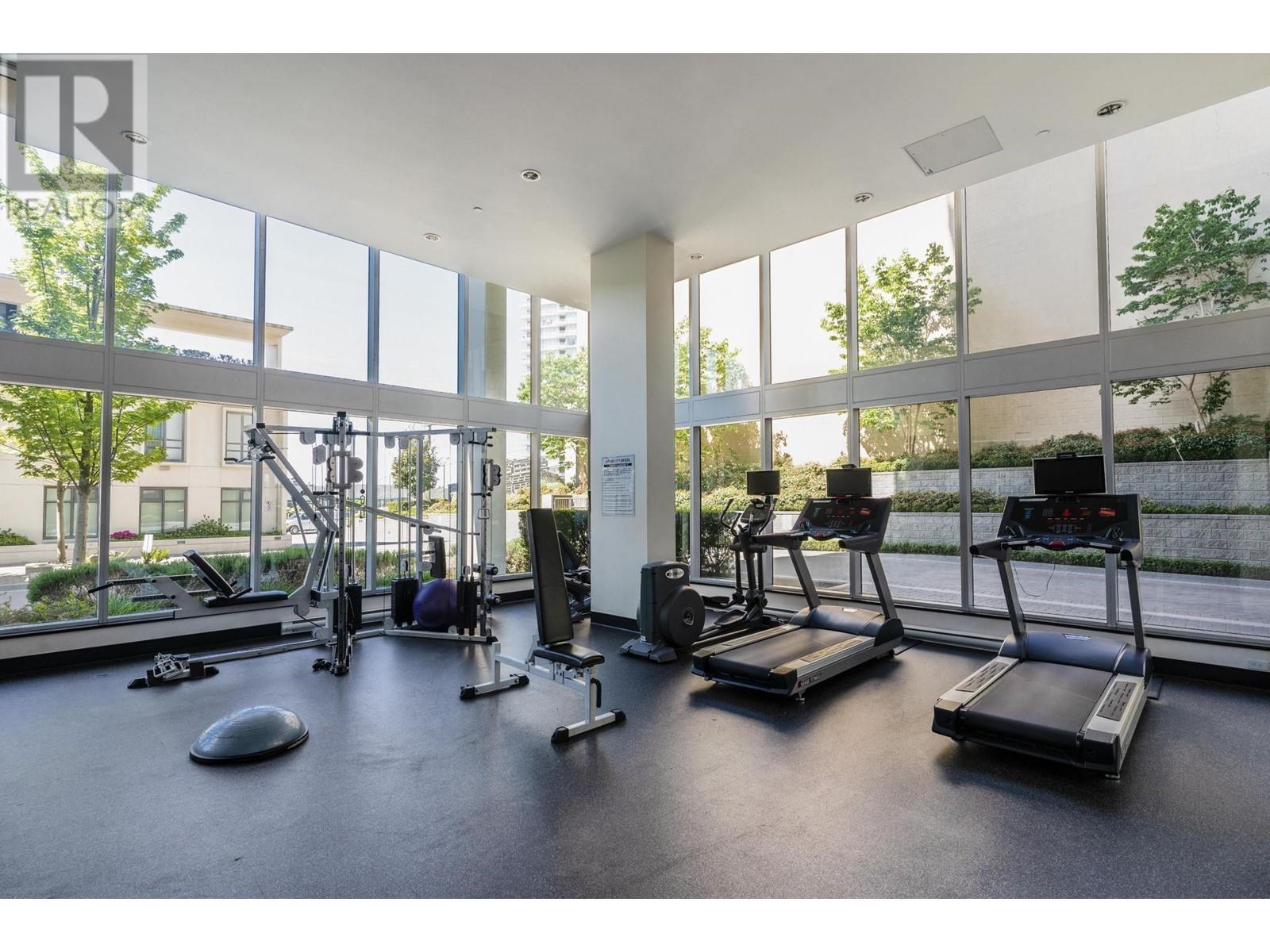 Listing Picture 9 of 13 : 1206 2200 DOUGLAS ROAD, Burnaby / 本拿比 - 魯藝地產 Yvonne Lu Group - MLS Medallion Club Member