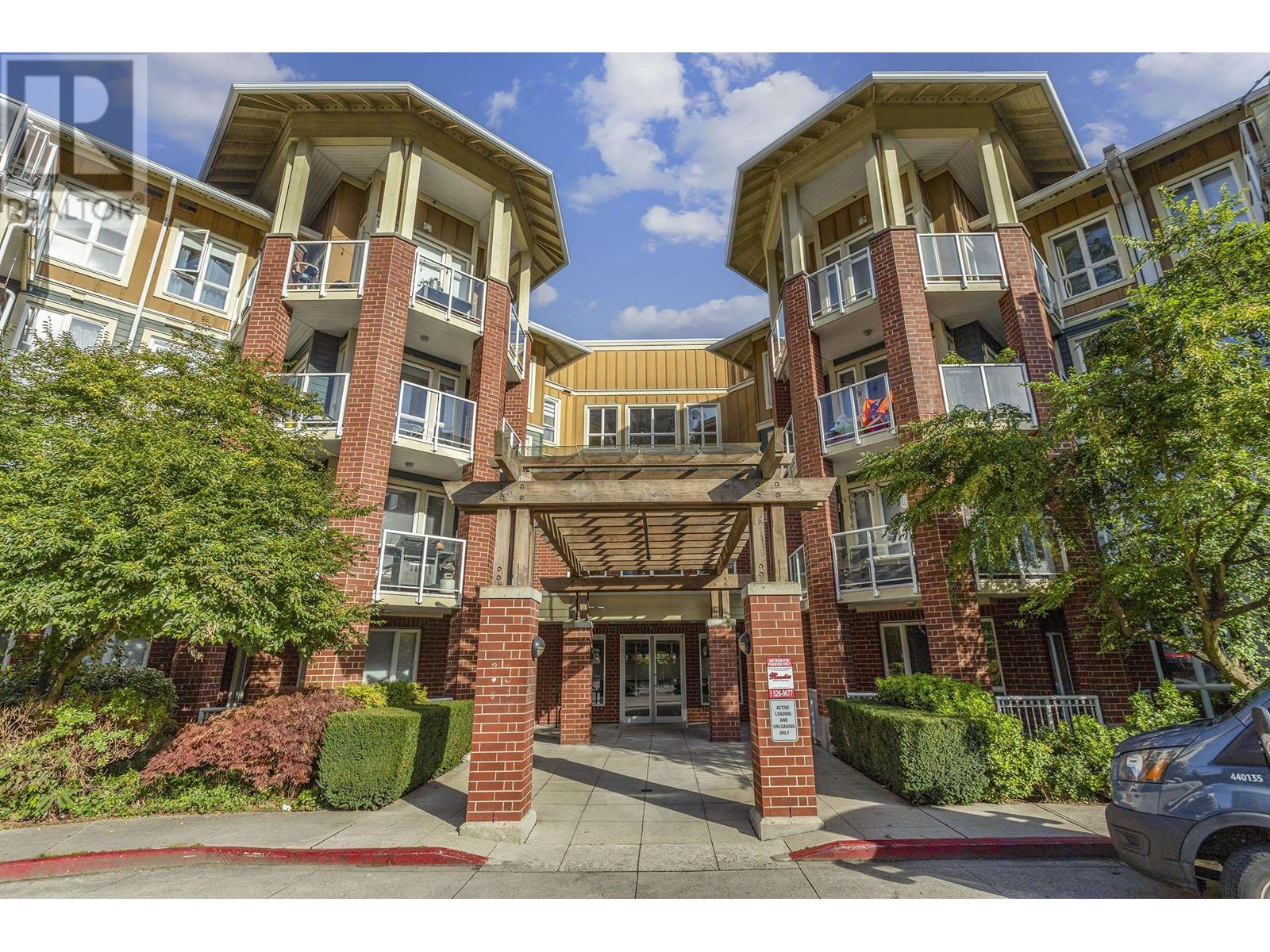 205 14 E Royal Avenue, New Westminster, British Columbia  V3L 5W5 - Photo 1 - R2967990