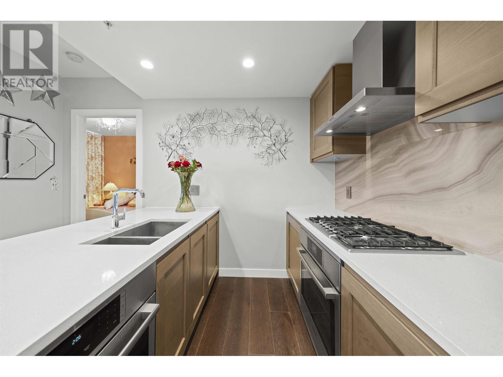 Listing Picture 8 of 28 : 1905 5629 BIRNEY AVENUE, Vancouver / 溫哥華 - 魯藝地產 Yvonne Lu Group - MLS Medallion Club Member