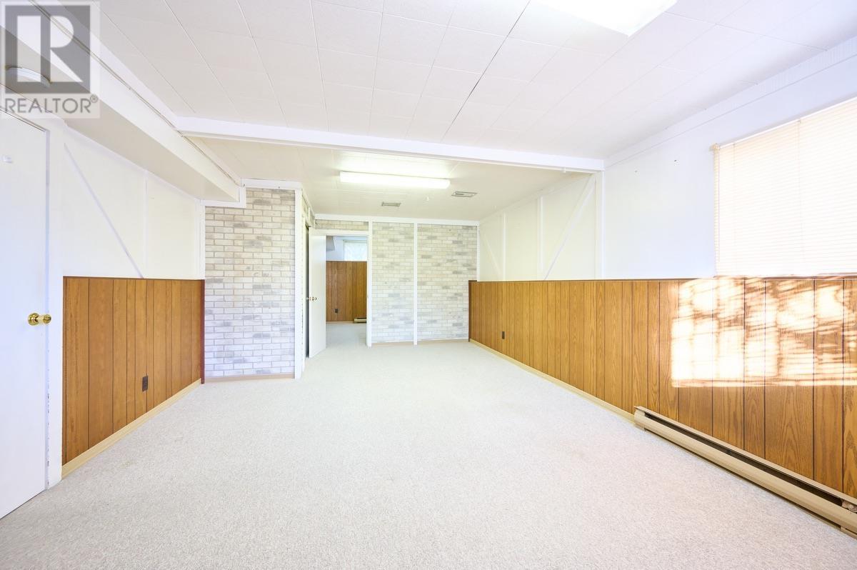 Listing Picture 19 of 39 : 2676 E 56TH AVENUE, Vancouver / 溫哥華 - 魯藝地產 Yvonne Lu Group - MLS Medallion Club Member