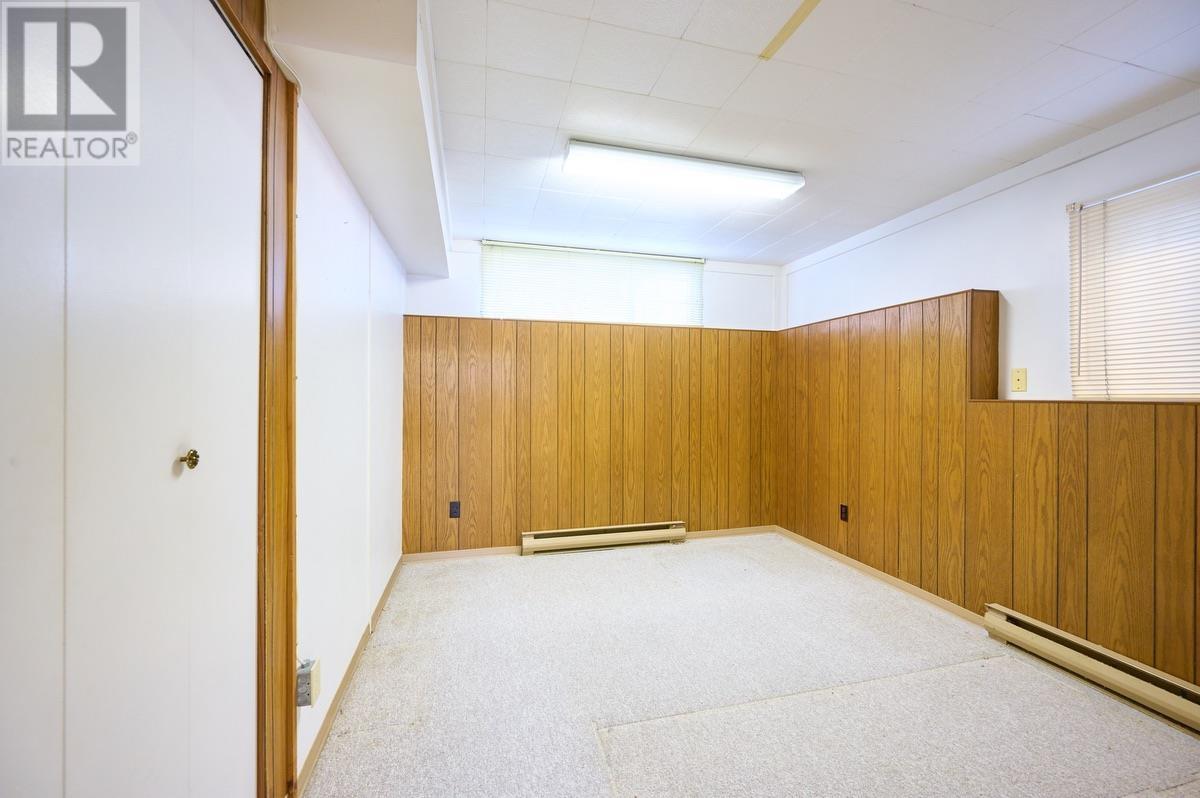 Listing Picture 21 of 39 : 2676 E 56TH AVENUE, Vancouver / 溫哥華 - 魯藝地產 Yvonne Lu Group - MLS Medallion Club Member