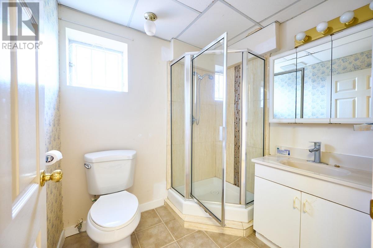 Listing Picture 24 of 39 : 2676 E 56TH AVENUE, Vancouver / 溫哥華 - 魯藝地產 Yvonne Lu Group - MLS Medallion Club Member