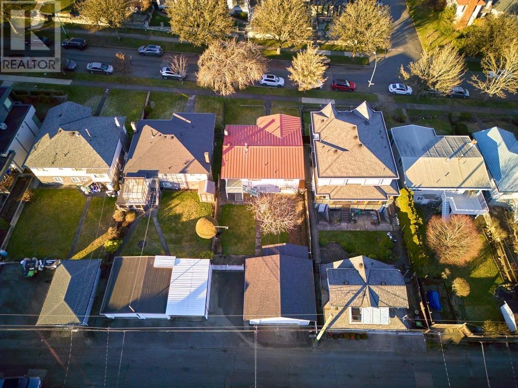 Listing Picture 38 of 39 : 2676 E 56TH AVENUE, Vancouver / 溫哥華 - 魯藝地產 Yvonne Lu Group - MLS Medallion Club Member