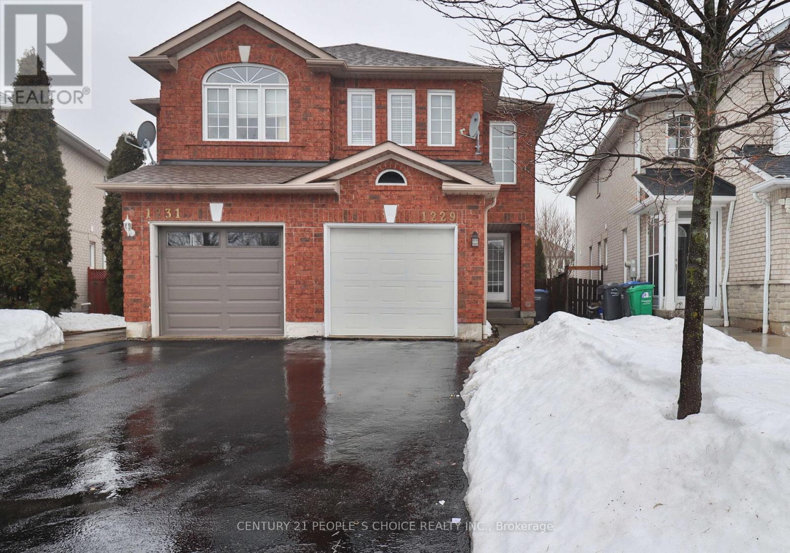 1229 Foxglove Place, Mississauga, Ontario  L5V 2N3 - Photo 3 - W11977639