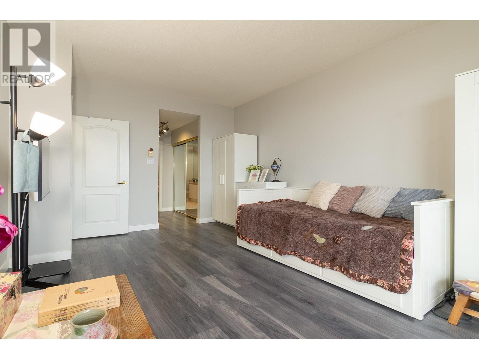 Listing Picture 13 of 23 : 2201 6888 STATION HILL DRIVE, Burnaby / 本拿比 - 魯藝地產 Yvonne Lu Group - MLS Medallion Club Member