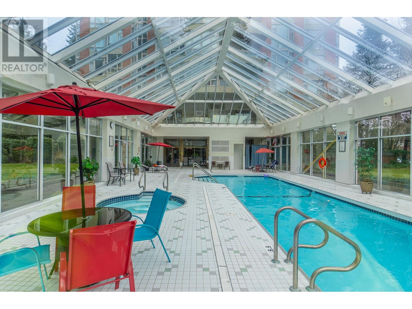 Listing Picture 3 of 23 : 2201 6888 STATION HILL DRIVE, Burnaby / 本拿比 - 魯藝地產 Yvonne Lu Group - MLS Medallion Club Member