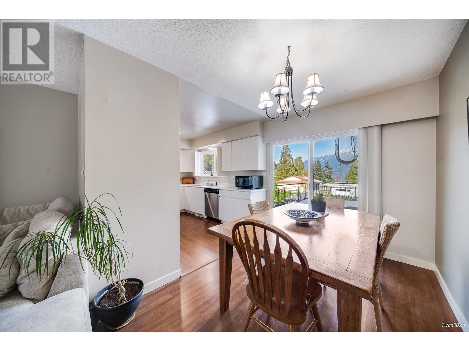 6387 Chatham Street, West Vancouver, British Columbia  V7W 2E1 - Photo 13 - R2968031