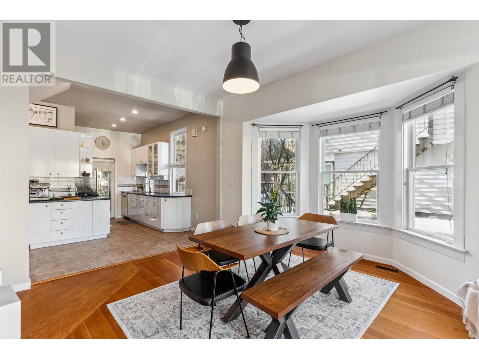 Listing Picture 7 of 37 : 2656-2658 W 3RD AVENUE, Vancouver / 溫哥華 - 魯藝地產 Yvonne Lu Group - MLS Medallion Club Member