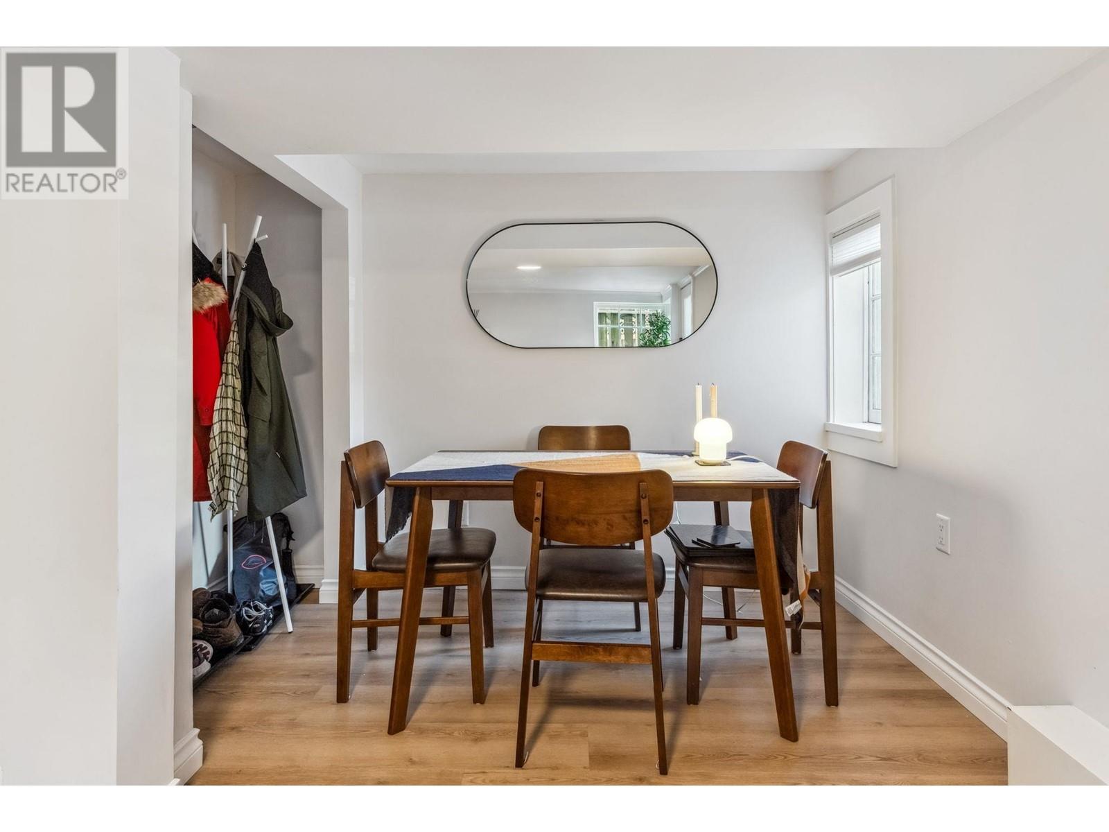 Listing Picture 36 of 37 : 2656-2658 W 3RD AVENUE, Vancouver / 溫哥華 - 魯藝地產 Yvonne Lu Group - MLS Medallion Club Member