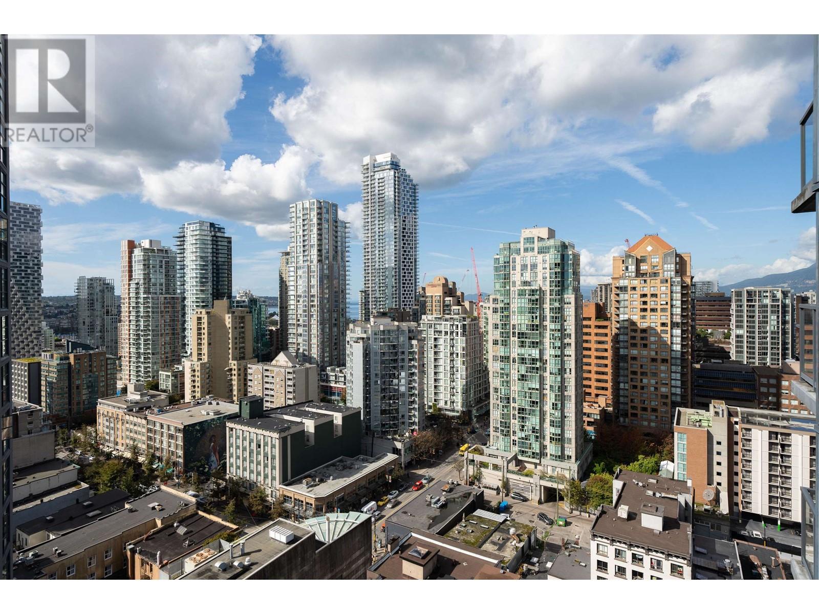 Listing Picture 20 of 30 : 2407 1155 SEYMOUR STREET, Vancouver / 溫哥華 - 魯藝地產 Yvonne Lu Group - MLS Medallion Club Member