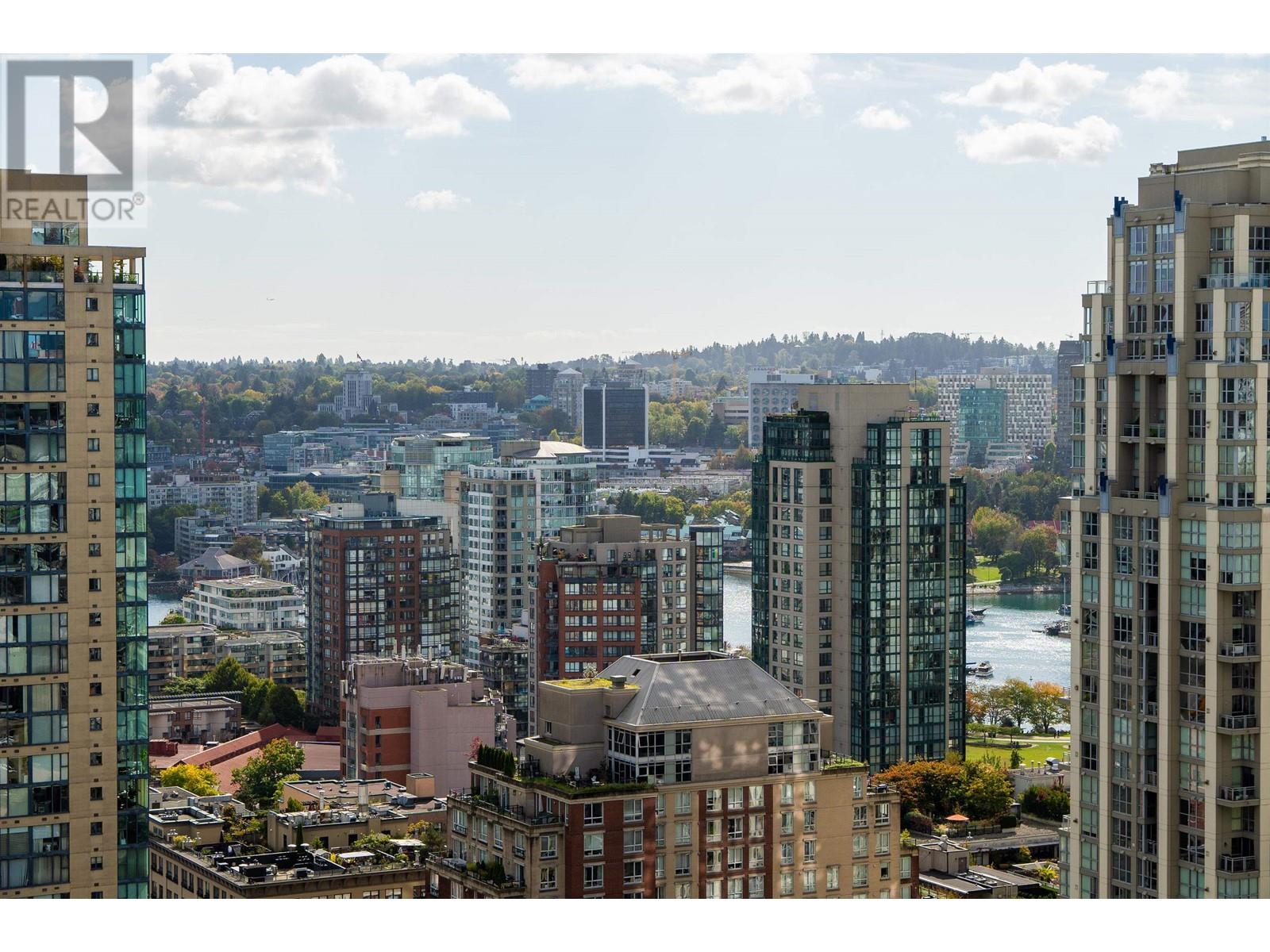 Listing Picture 16 of 30 : 2407 1155 SEYMOUR STREET, Vancouver / 溫哥華 - 魯藝地產 Yvonne Lu Group - MLS Medallion Club Member