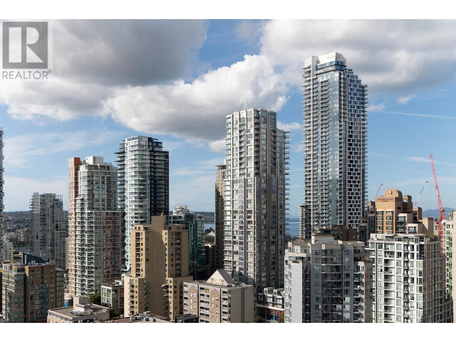 Listing Picture 29 of 30 : 2407 1155 SEYMOUR STREET, Vancouver / 溫哥華 - 魯藝地產 Yvonne Lu Group - MLS Medallion Club Member