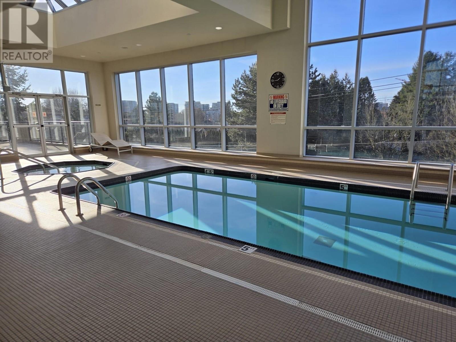 Listing Picture 16 of 21 : 1706 9188 HEMLOCK DRIVE, Richmond / 烈治文 - 魯藝地產 Yvonne Lu Group - MLS Medallion Club Member