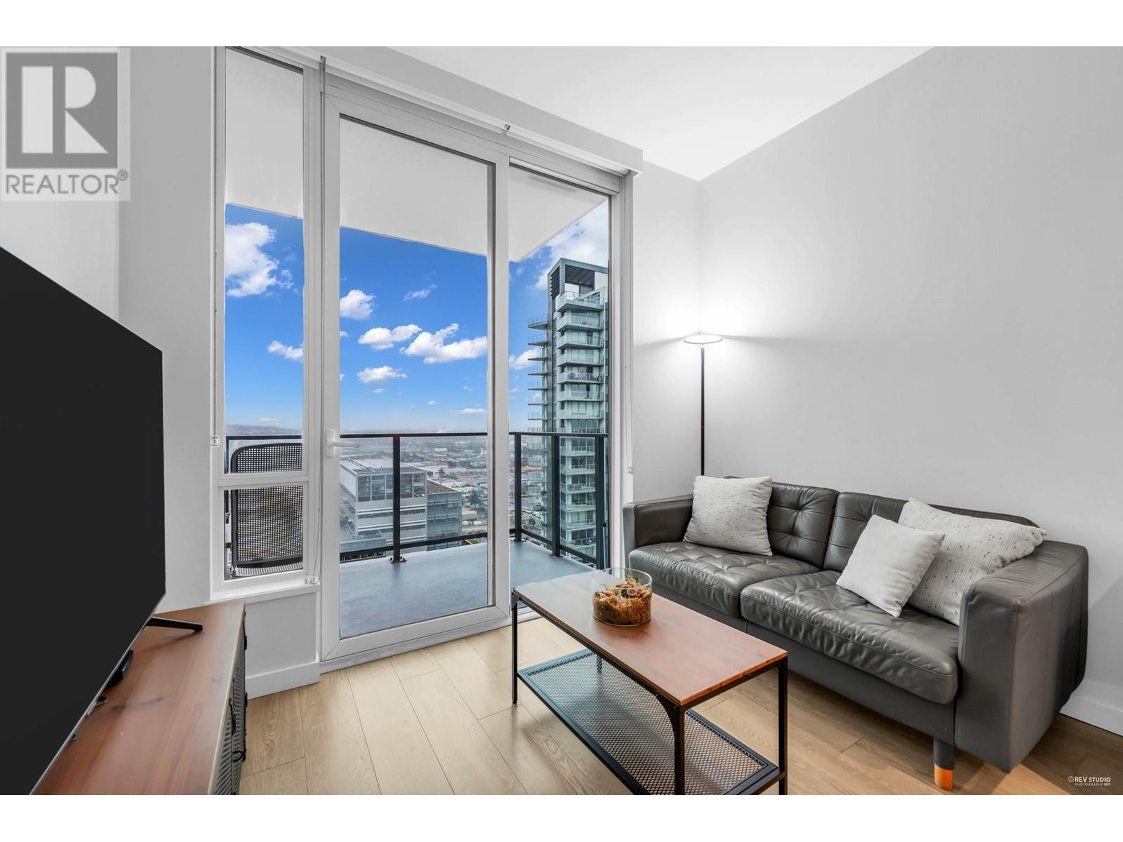 Listing Picture 3 of 38 : 3006 8189 CAMBIE STREET, Vancouver / 溫哥華 - 魯藝地產 Yvonne Lu Group - MLS Medallion Club Member