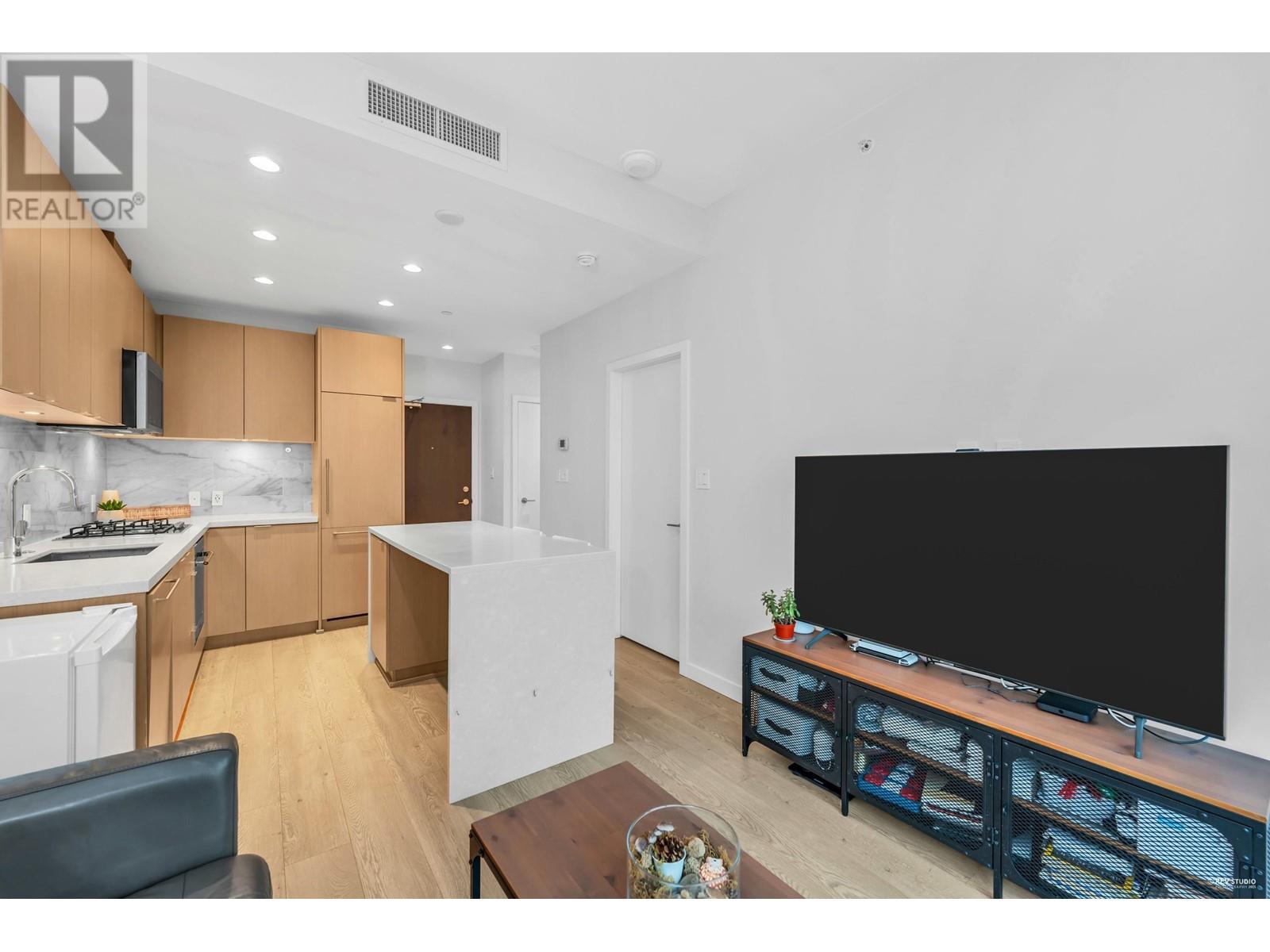 Listing Picture 5 of 38 : 3006 8189 CAMBIE STREET, Vancouver / 溫哥華 - 魯藝地產 Yvonne Lu Group - MLS Medallion Club Member