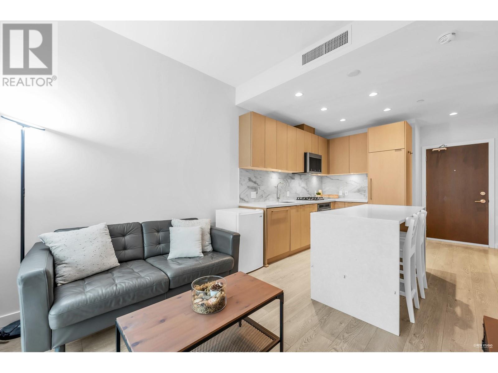 Listing Picture 6 of 38 : 3006 8189 CAMBIE STREET, Vancouver / 溫哥華 - 魯藝地產 Yvonne Lu Group - MLS Medallion Club Member