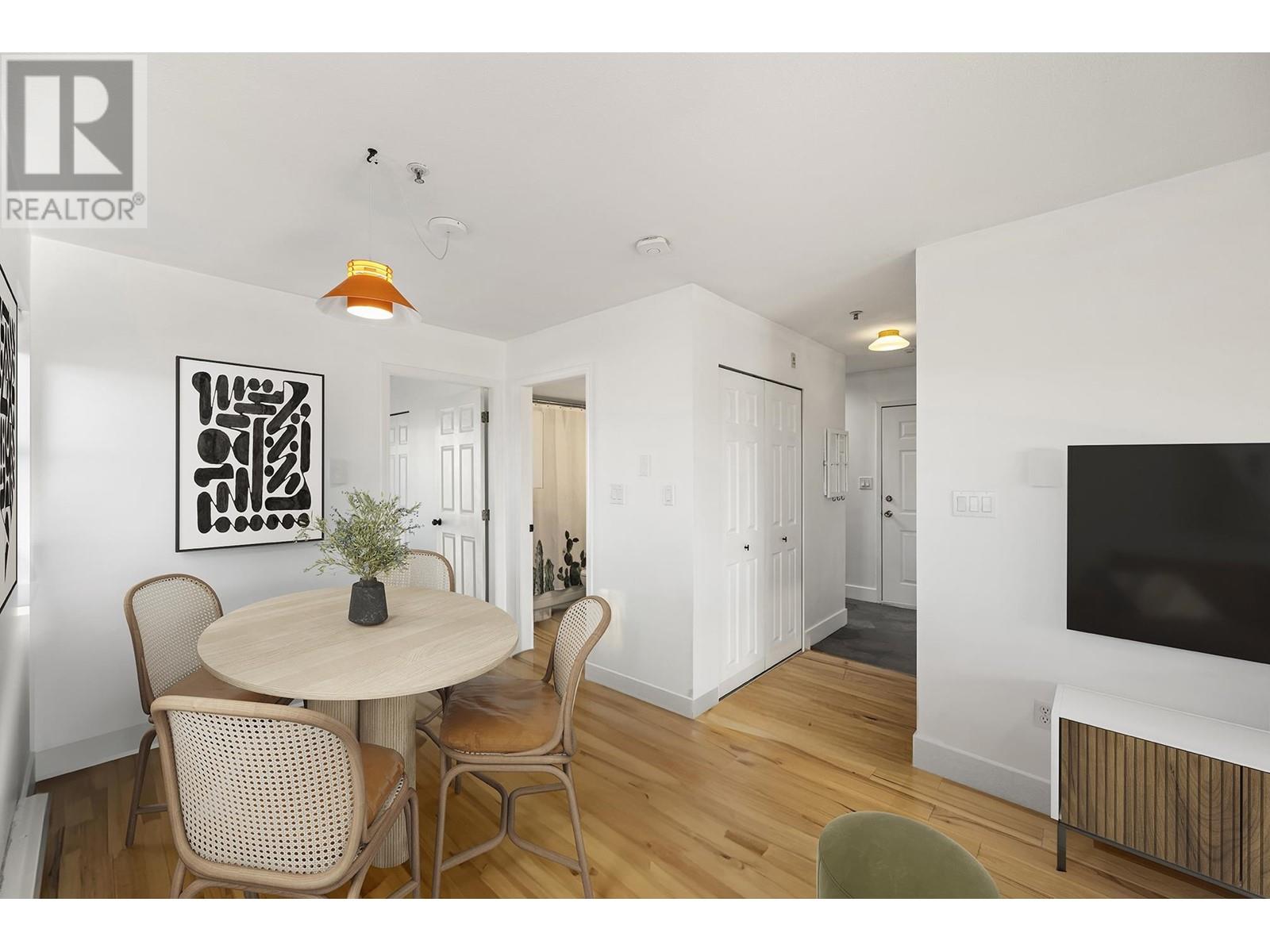 Listing Picture 22 of 38 : 401 1481 E 4TH AVENUE, Vancouver / 溫哥華 - 魯藝地產 Yvonne Lu Group - MLS Medallion Club Member