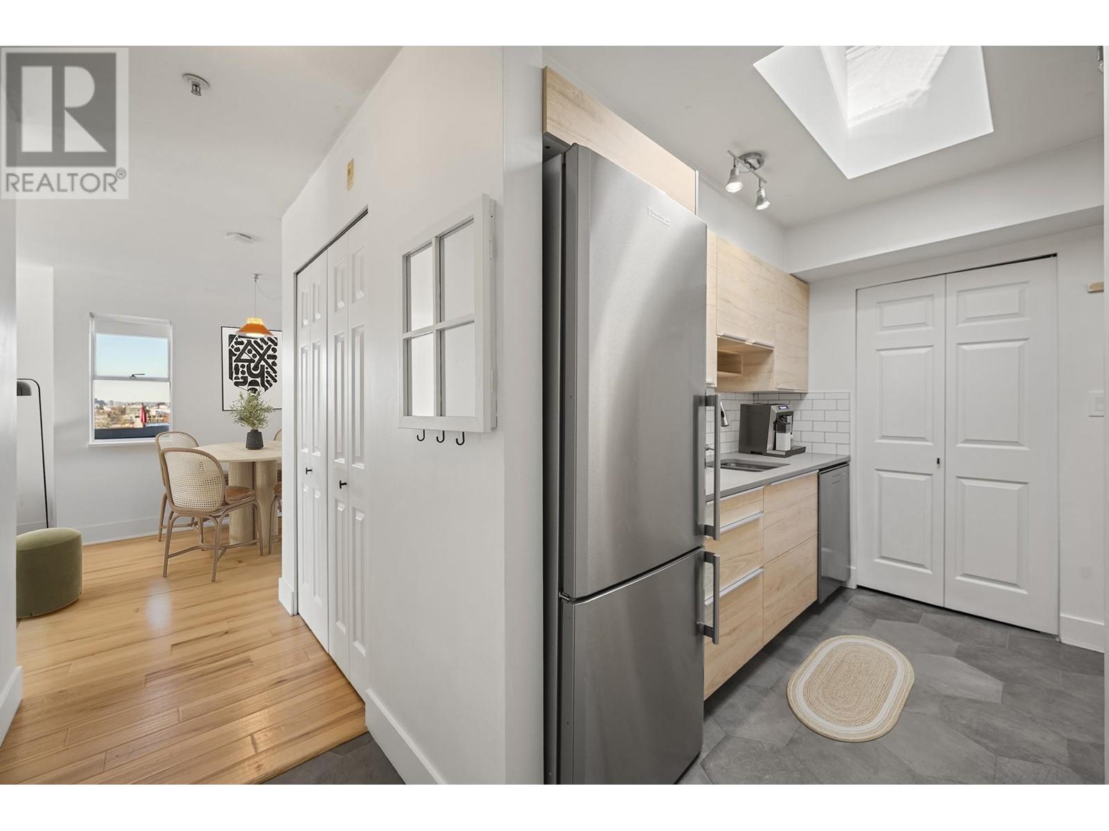 Listing Picture 23 of 38 : 401 1481 E 4TH AVENUE, Vancouver / 溫哥華 - 魯藝地產 Yvonne Lu Group - MLS Medallion Club Member