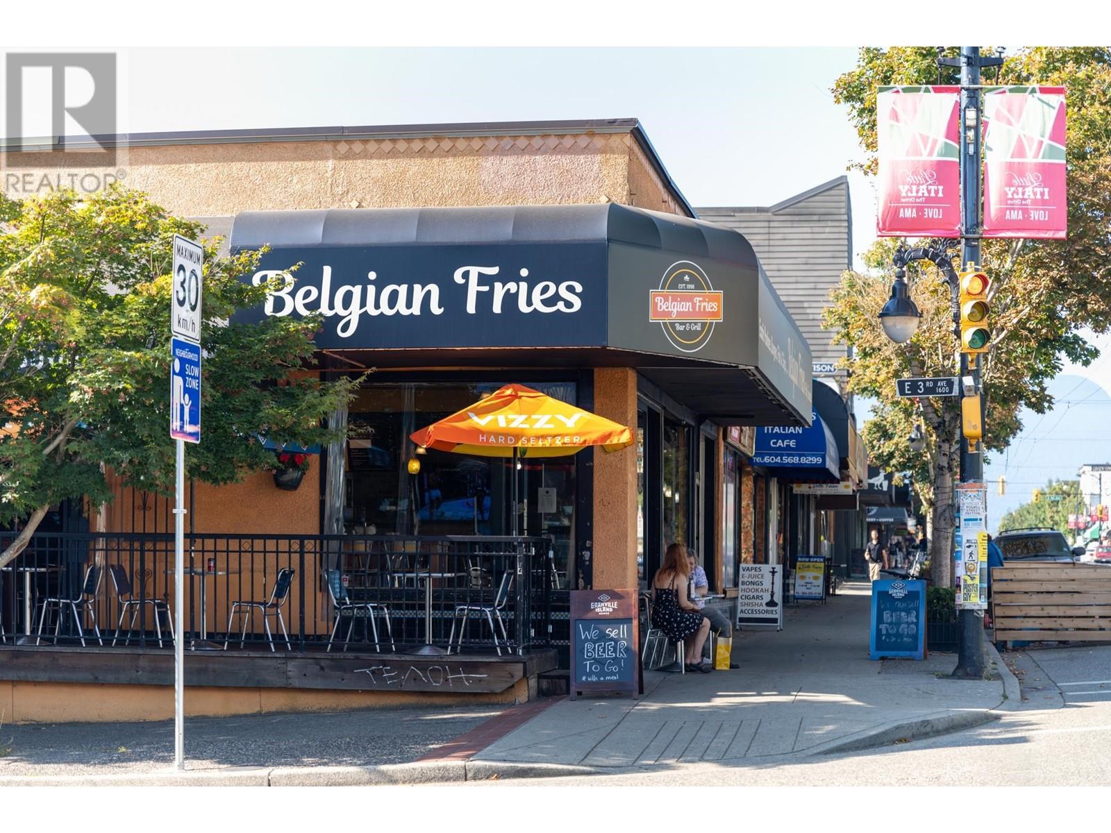 Listing Picture 34 of 38 : 401 1481 E 4TH AVENUE, Vancouver / 溫哥華 - 魯藝地產 Yvonne Lu Group - MLS Medallion Club Member