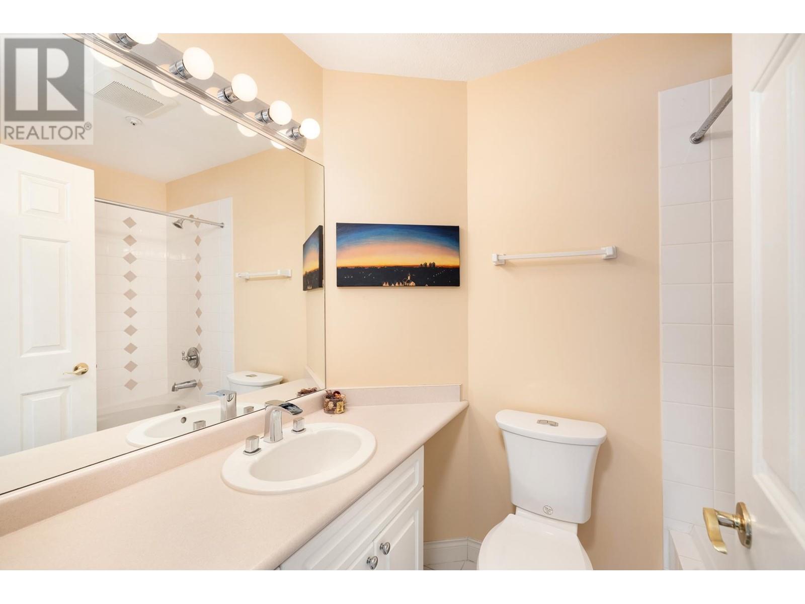 Listing Picture 13 of 22 : 131 5835 HAMPTON PLACE, Vancouver / 溫哥華 - 魯藝地產 Yvonne Lu Group - MLS Medallion Club Member