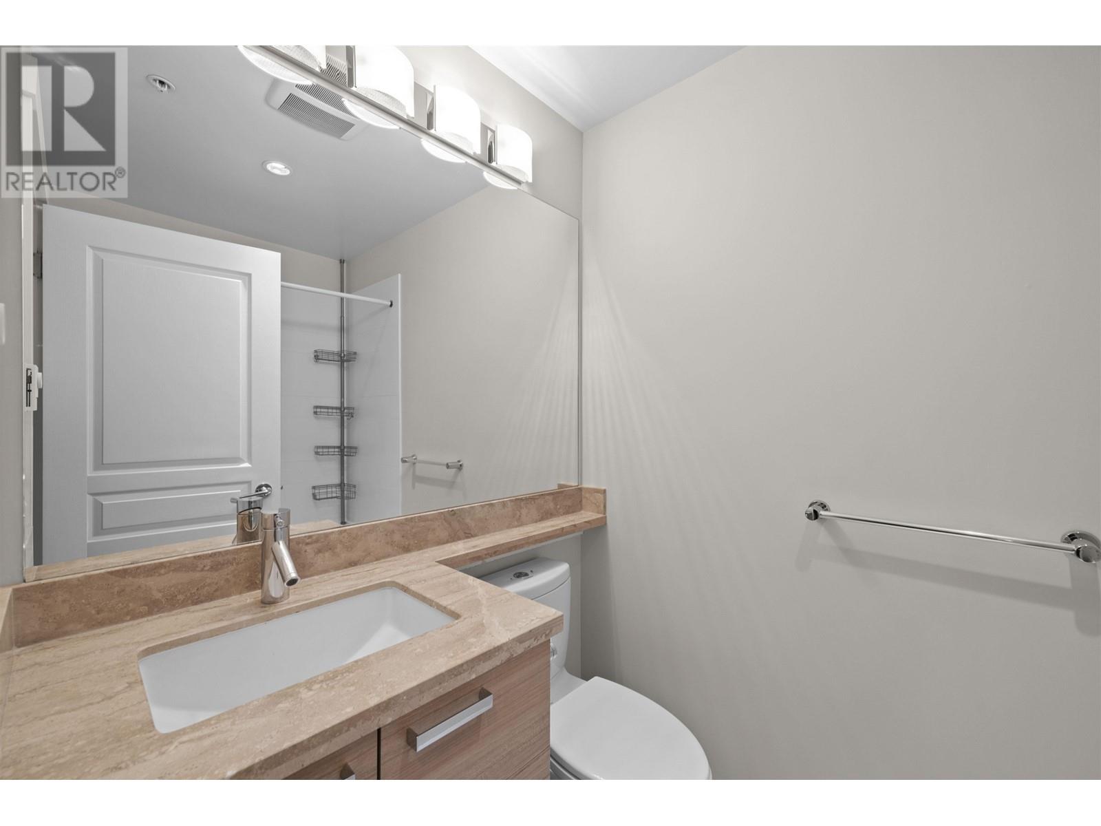 Listing Picture 15 of 31 : 219 9388 MCKIM WAY, Richmond / 烈治文 - 魯藝地產 Yvonne Lu Group - MLS Medallion Club Member