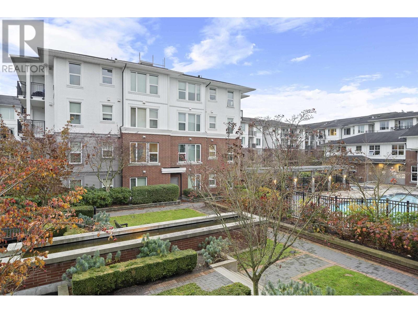 Listing Picture 24 of 31 : 219 9388 MCKIM WAY, Richmond / 烈治文 - 魯藝地產 Yvonne Lu Group - MLS Medallion Club Member