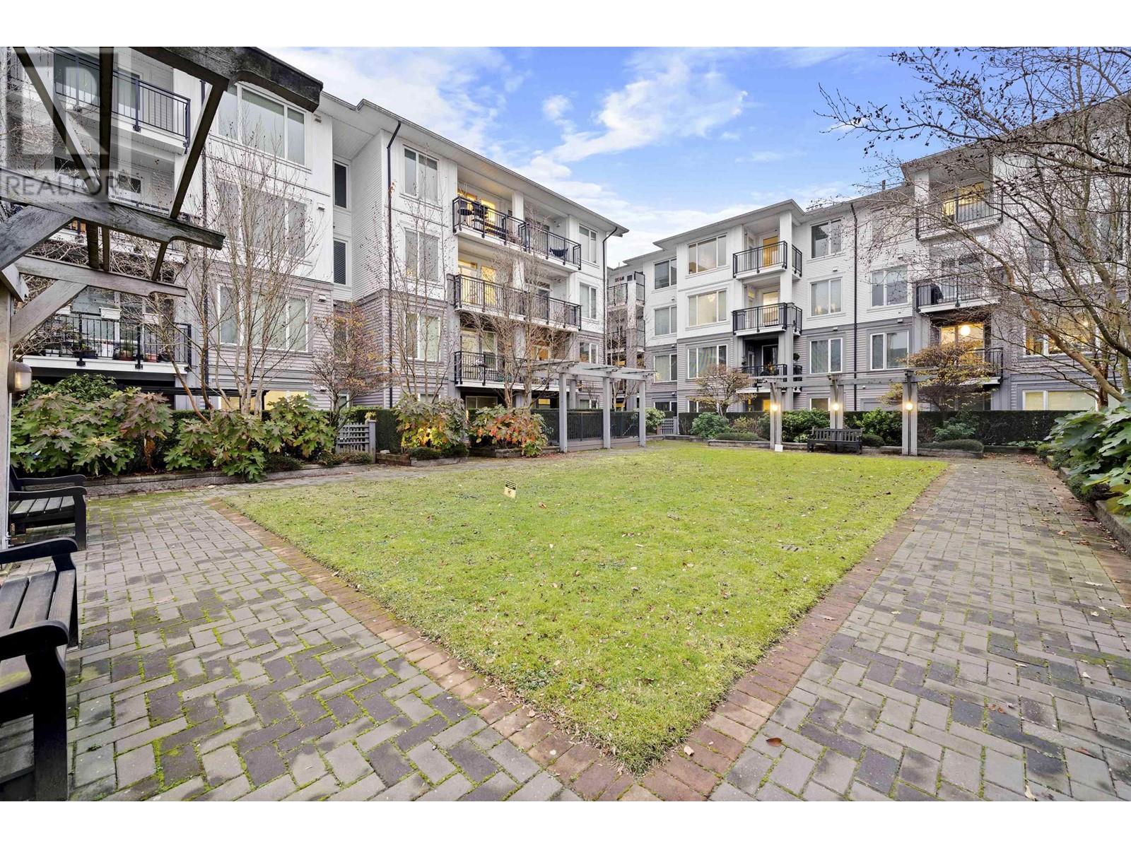 Listing Picture 30 of 31 : 219 9388 MCKIM WAY, Richmond / 烈治文 - 魯藝地產 Yvonne Lu Group - MLS Medallion Club Member