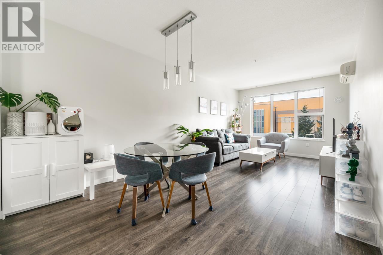 Listing Picture 3 of 17 : 227 9311 ALEXANDRA ROAD, Richmond / 烈治文 - 魯藝地產 Yvonne Lu Group - MLS Medallion Club Member