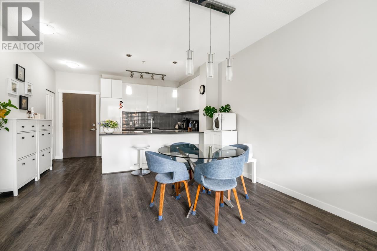 Listing Picture 6 of 17 : 227 9311 ALEXANDRA ROAD, Richmond / 烈治文 - 魯藝地產 Yvonne Lu Group - MLS Medallion Club Member