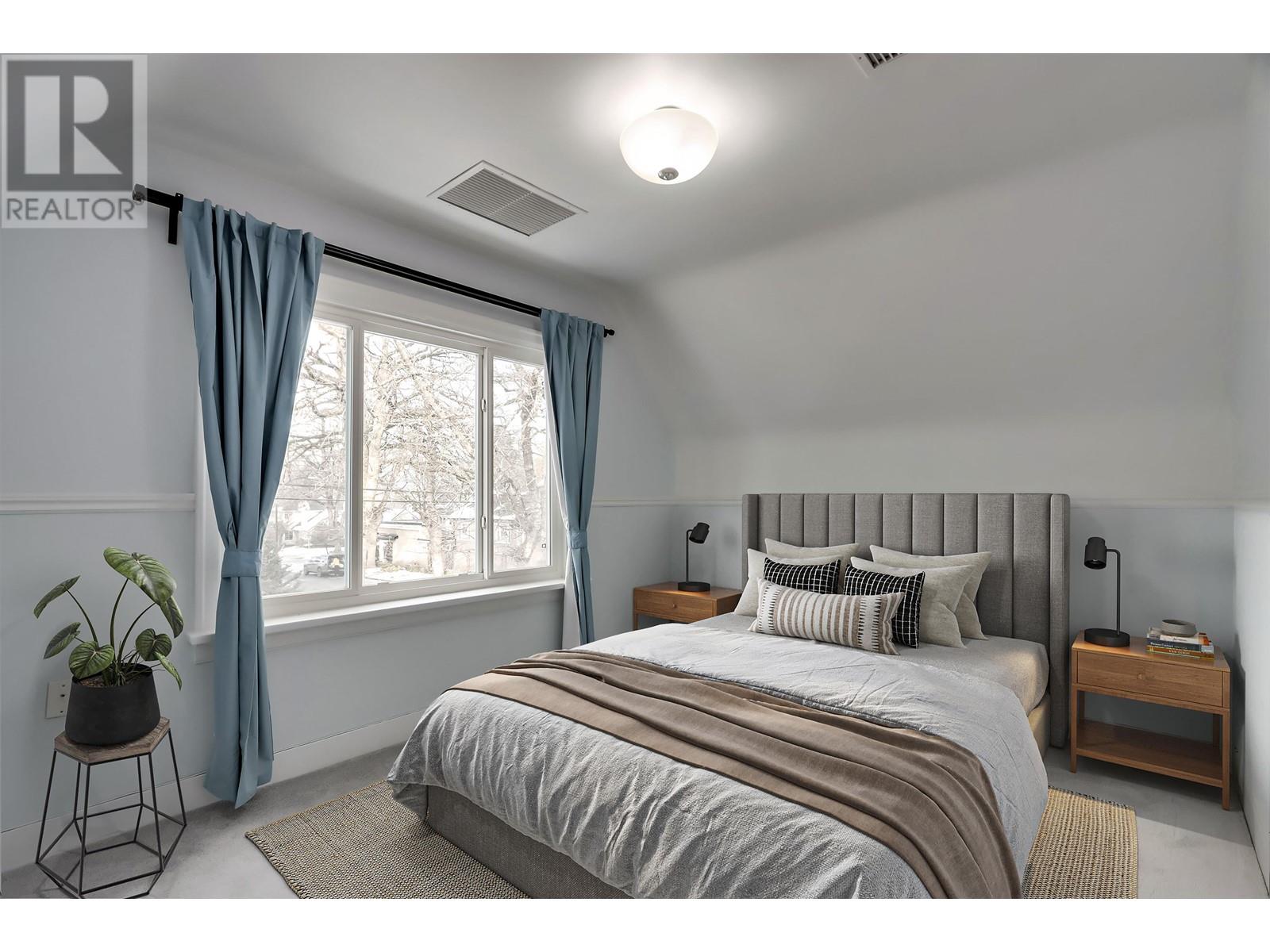 Listing Picture 17 of 24 : 207 W 19TH AVENUE, Vancouver / 溫哥華 - 魯藝地產 Yvonne Lu Group - MLS Medallion Club Member