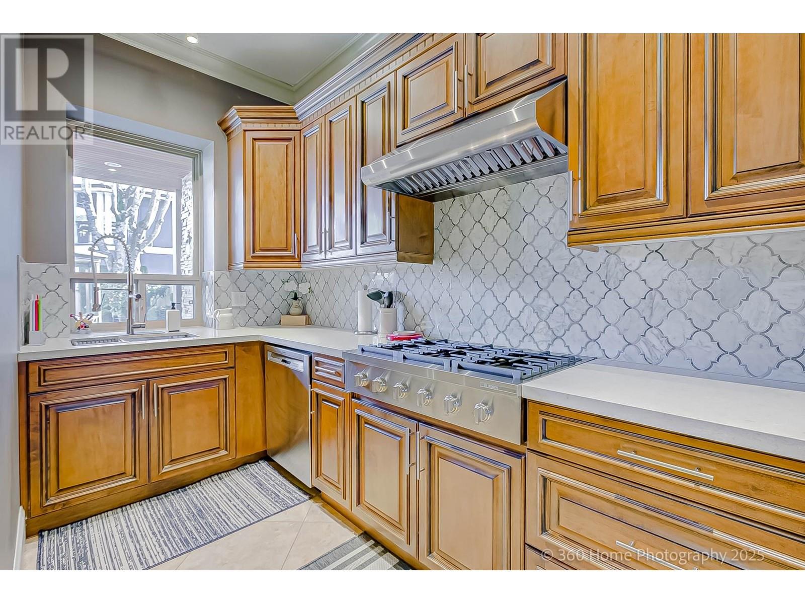 Listing Picture 9 of 22 : 6340 DOVER ROAD, Richmond / 烈治文 - 魯藝地產 Yvonne Lu Group - MLS Medallion Club Member