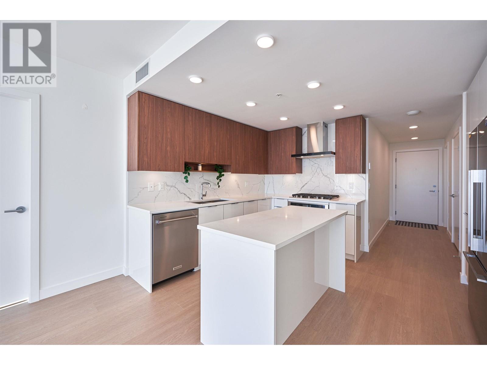 Listing Picture 12 of 29 : 802 7769 PARK CRESCENT, Burnaby / 本拿比 - 魯藝地產 Yvonne Lu Group - MLS Medallion Club Member