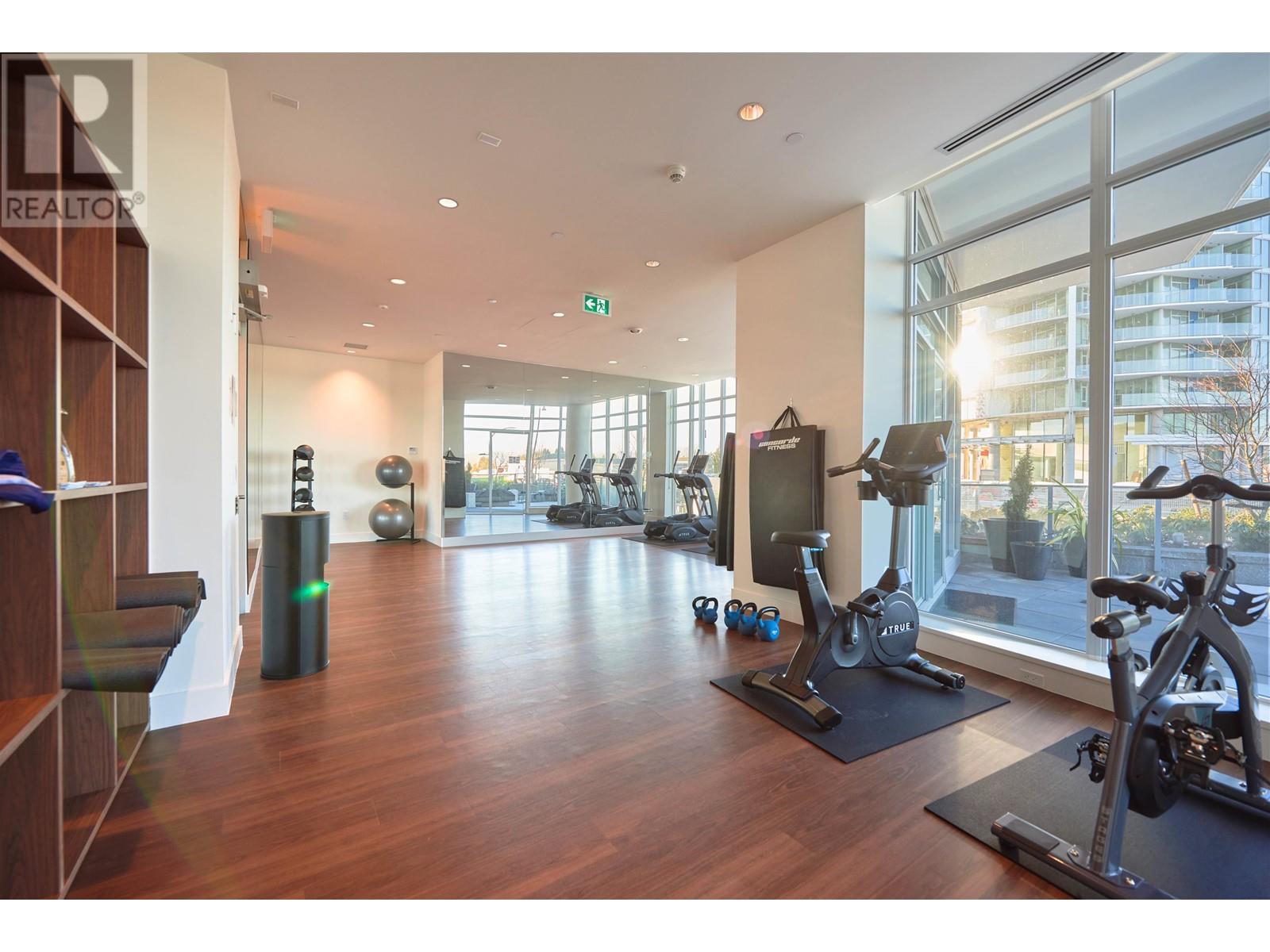 Listing Picture 9 of 29 : 802 7769 PARK CRESCENT, Burnaby / 本拿比 - 魯藝地產 Yvonne Lu Group - MLS Medallion Club Member